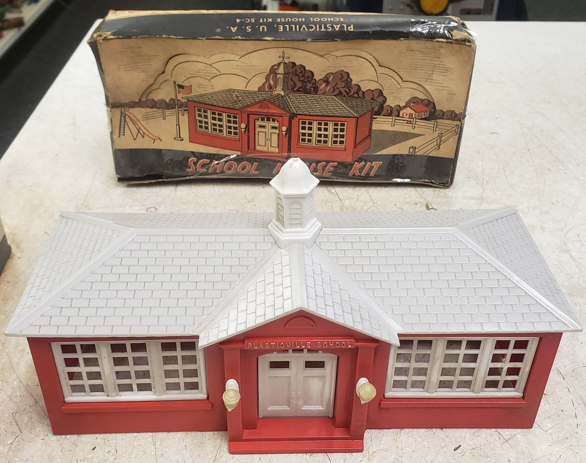 Vintage 1950s Plasticville SC-4 O-Gauge Train Set School House