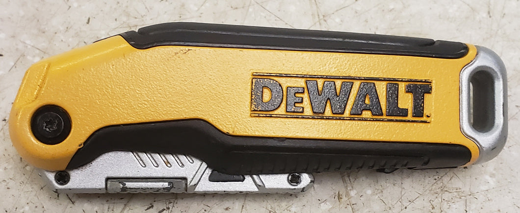 DeWALT DWHT10046 Retractable Utility Knife