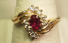 Load image into Gallery viewer, 3.17 dwt 14k gold ring with garnet and 8 round diamonds - size 9.75