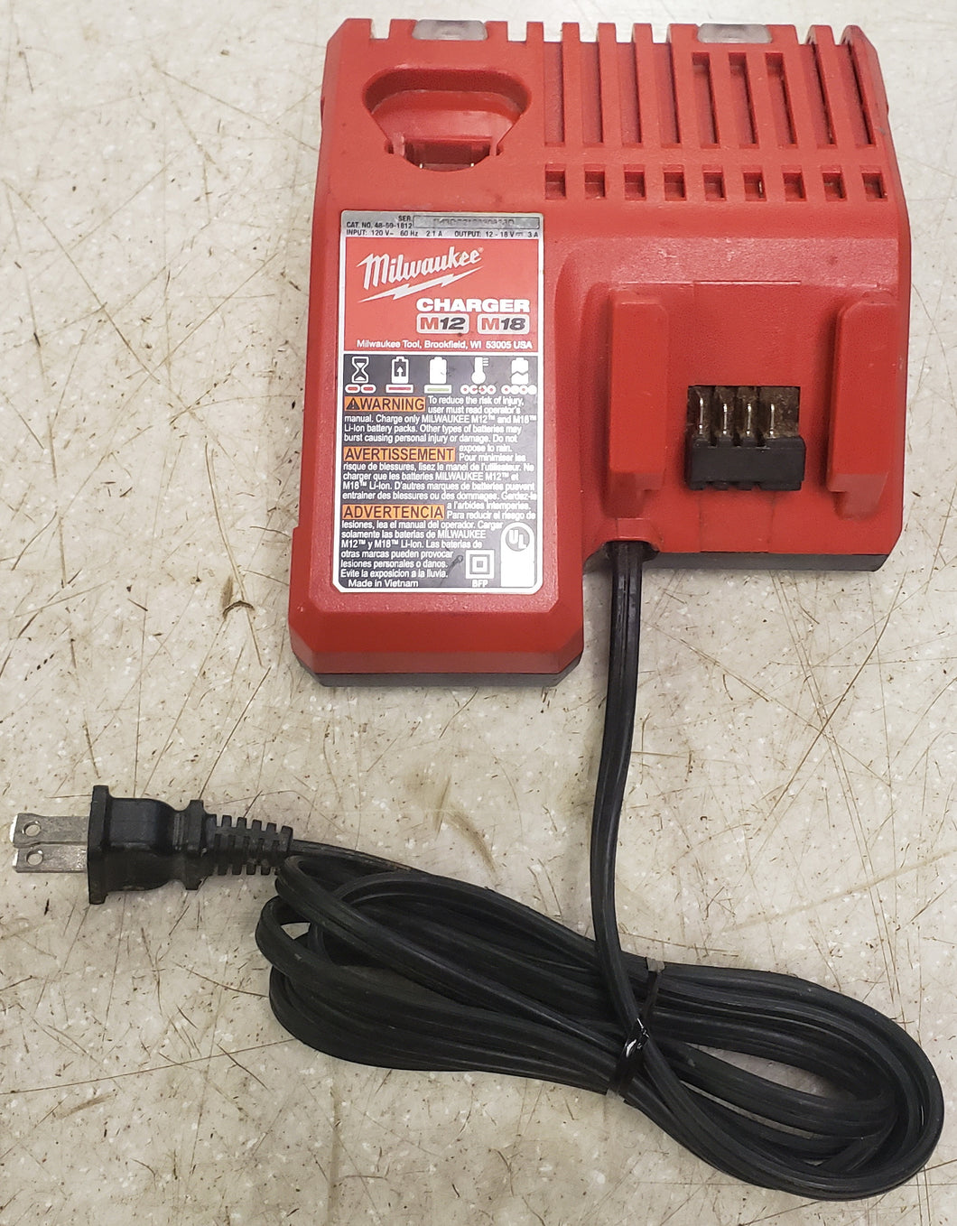 Milwaukee 48-59-1812 M12 and M18 Multi-Voltage Charger