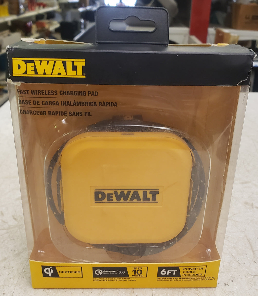 DeWALT 141 0476 DW2 Fast Wireless Charging Pad