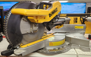 DeWALT DWS780 15A 12" Double Bevel Sliding Compound Miter Saw