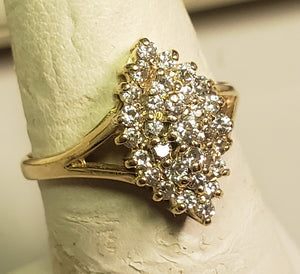 2.25 dwt 14K gold ring with many small diamonds - size 6.5