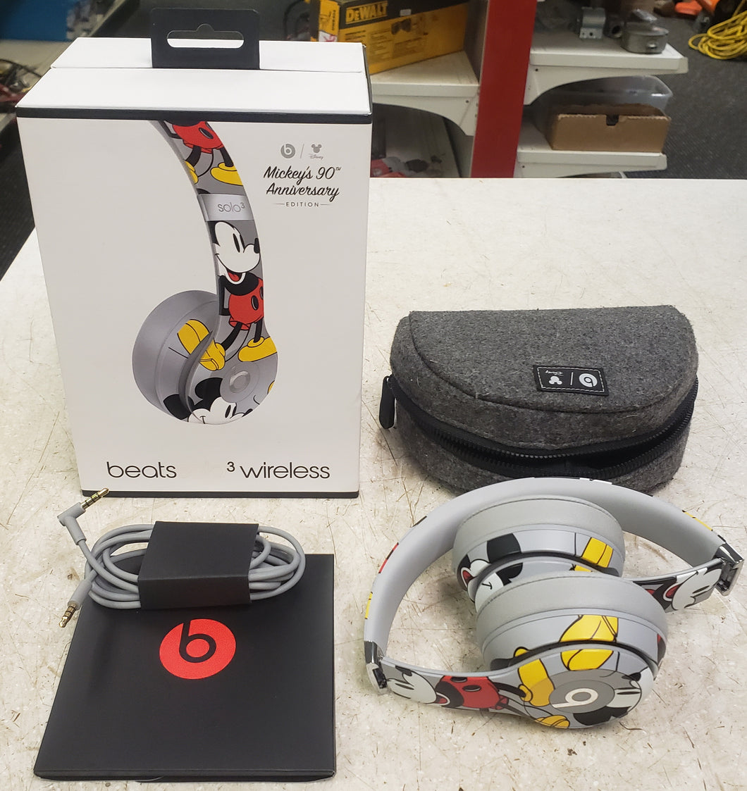 Beats Solo3 Mickeys 90th Anniversary Edition Wireless Headphones