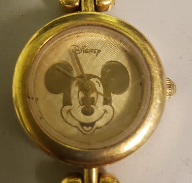 Vintage Disney 85/8050DS 753/2 Mickey Mouse Head Dial Band Watch Gold