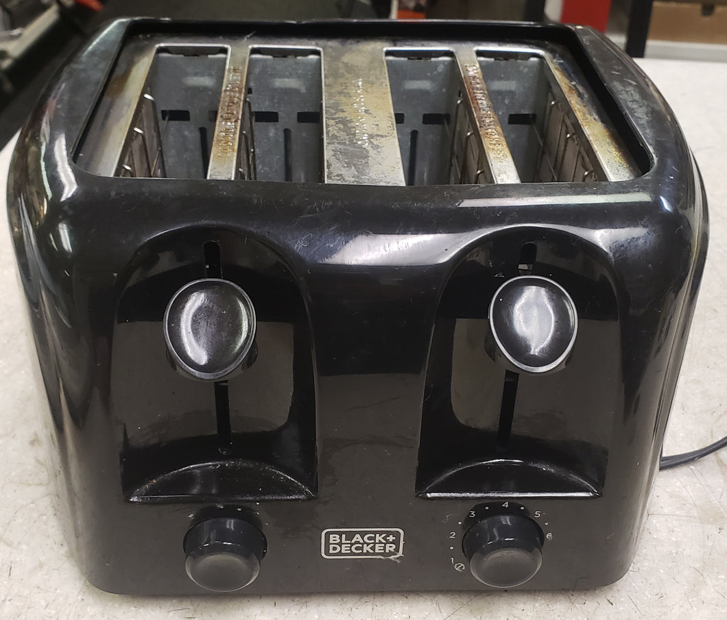 Black & Decker TR0004B 4-Slice Toaster - Black