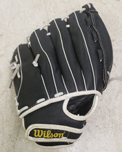 Load image into Gallery viewer, Wilson A440 12-BW 12&quot; Fast Pitch Softball Genuine Leather Glove