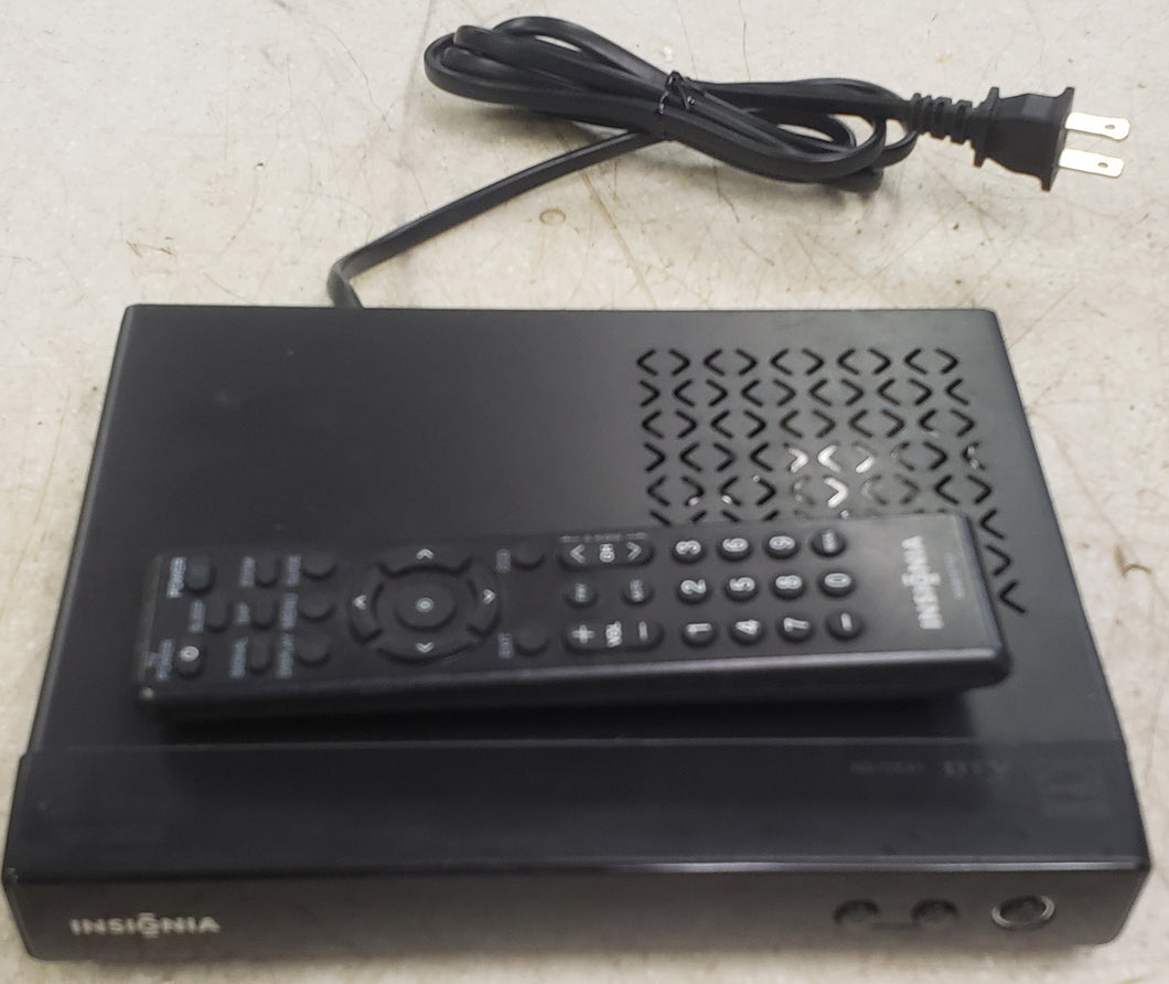Insignia NS-DXA1 Digital to Analog TV Converter with Remote