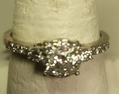 1.70 dwt 14K white gold diamond ring - size 8-1/4