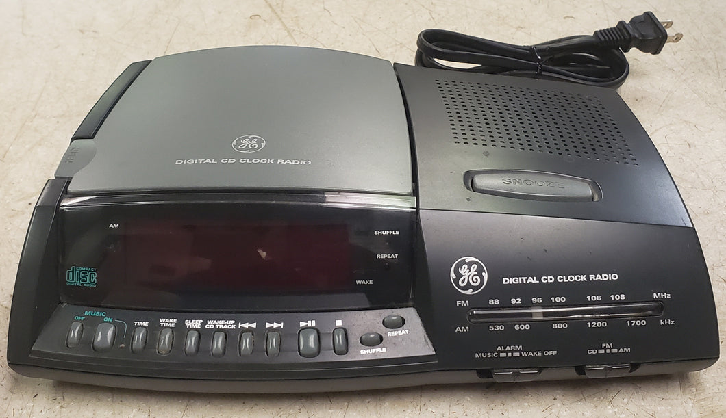 Vintage GE 7-4890A Digital CD AM/FM Clock Radio with Dual Alarm