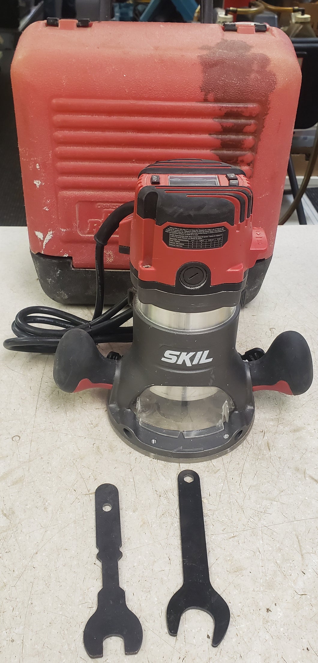Skil RT1322-00 14A Fixed Base Router