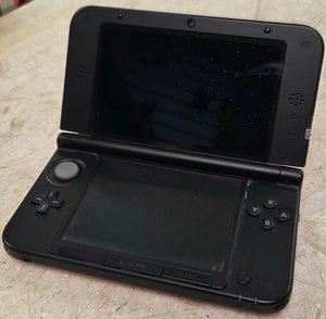 Nintendo 3DS XL Game Console - Red+Black