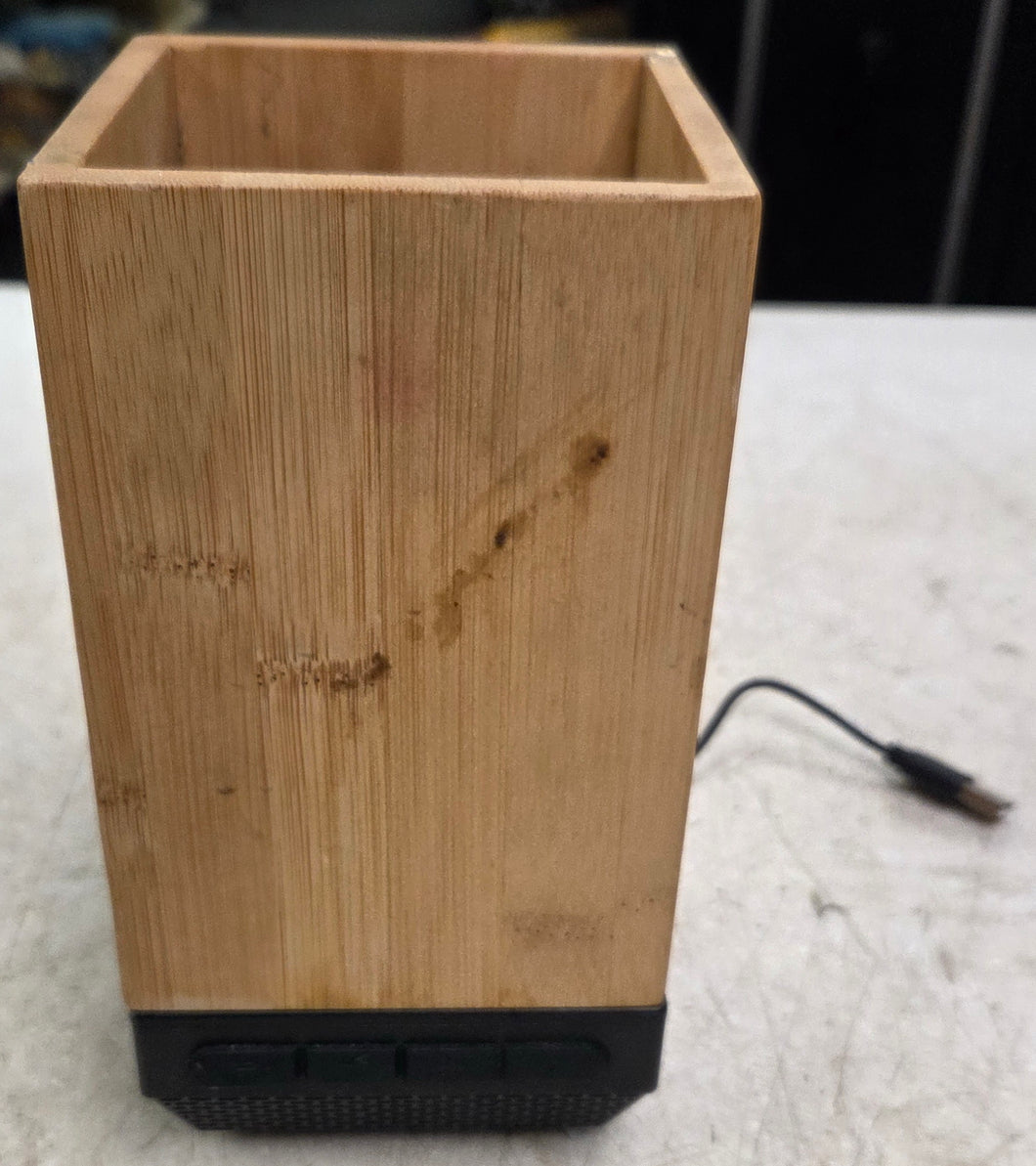 Thyme & Table WM1476 Bluetooth Utensil Caddy