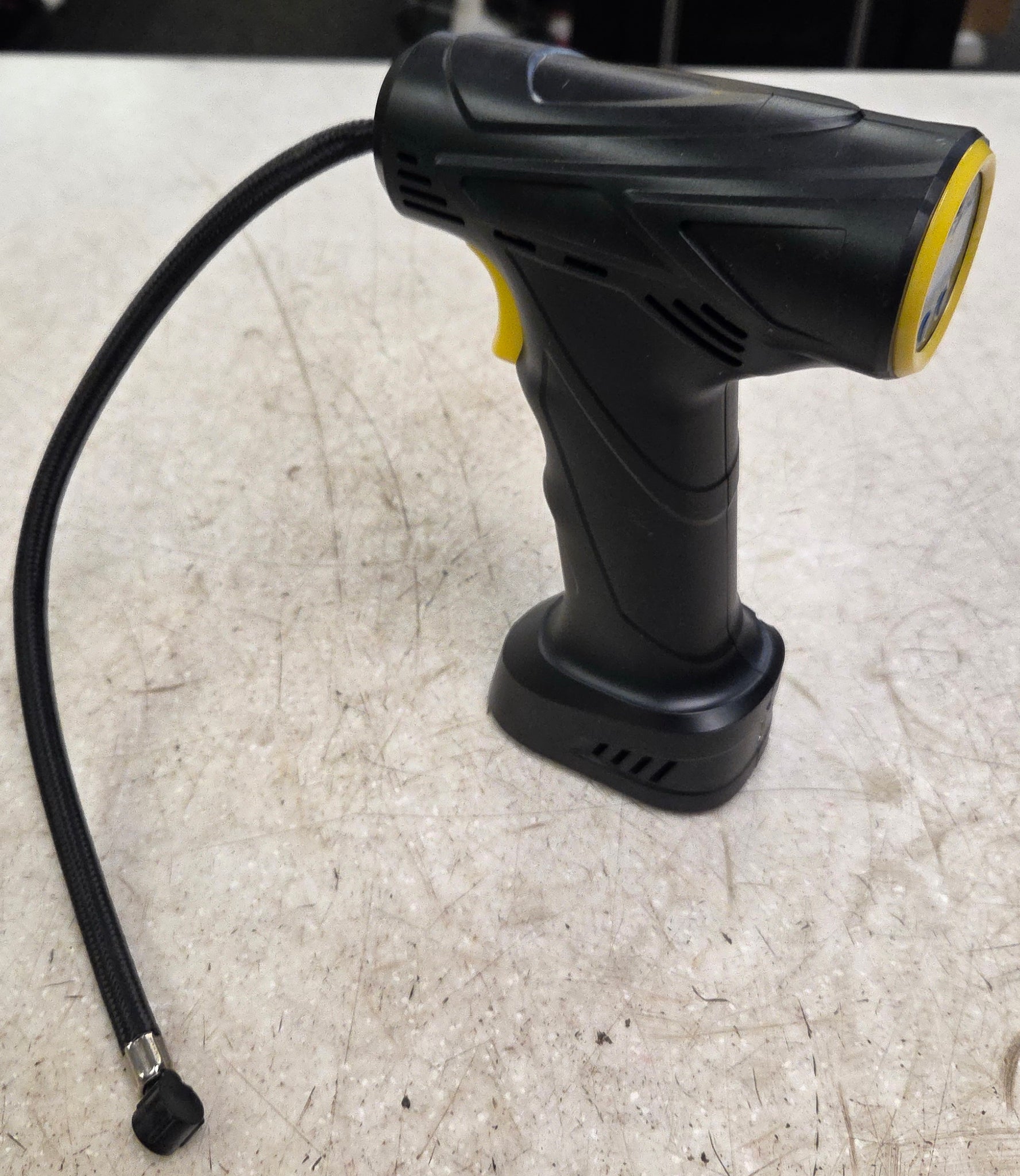 USB Type-C Powered Tire Inflator – Buy & Sell Outlet