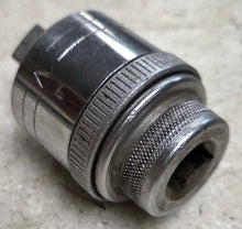 Load image into Gallery viewer, Vintage Craftsman V Series 1/2" Breaker Bar Ratchet Adapter