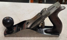 Load image into Gallery viewer, Vintage Stanley Bailey No. 4 Smoothing Plane