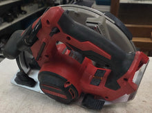 Load image into Gallery viewer, Milwaukee 2631-20 M18 18V Lithium-Ion Brushless Cordless 7-1/4" Circular Saw (Tool-Only)