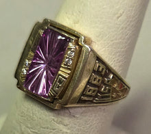 Load image into Gallery viewer, 4.14 dwt 10K 1963 gold class ring with rectangular starburst amethyst and 4 round diamonds - size 5.25