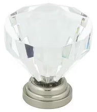 Load image into Gallery viewer, Richelieu Hardware Montreuil Collection 1-1/4&quot; (32 mm) Vintage Crystal and Brushed Nickel Round Cabinet Knob