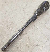 Load image into Gallery viewer, Snap-On T841 6&quot; L 1/4&quot; Locking Flex Head Ratchet