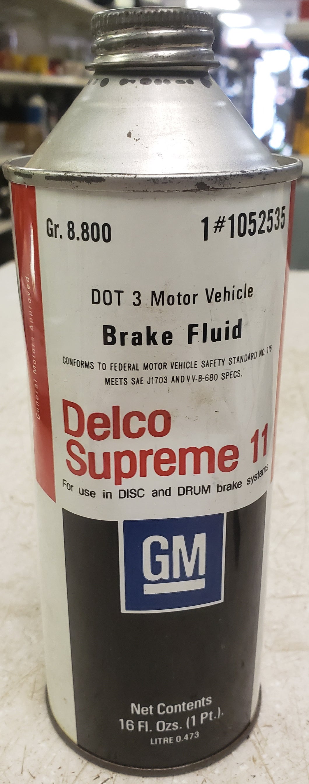 Vintage GM GR. 8.800 1052535 Delco Supreme 11 DOT 3 Brake Fluid (small ding on can)